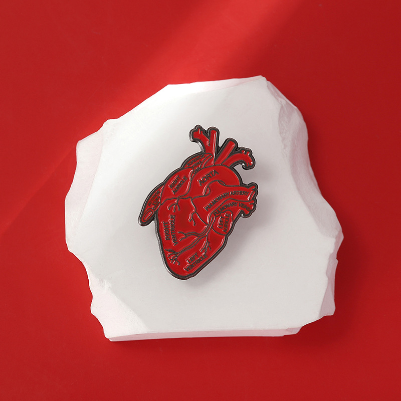 Anatomical Heart Enamel Pin Br - Medical Label 评论和价格